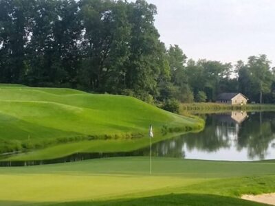 이글스틱과 버츄얼스 골프 코스에서 별이 정렬하다